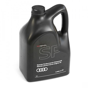 Huile moteur Audi certifiée OEM, conçue pour une durabilité à long terme, des économies de carburant et des composants de moteur propres dans tous les modèles - Product Image 1