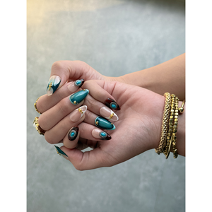 Ongles autocollants Emerald Muse, décoration d'ongles élégante et luxueuse - Product Image 4