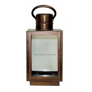 Lanterne à bougie en métal plaqué argent de haute qualité avec verre transparent pour accrocher ou éclairage décoratif au sol pour Noël - Product Image 2