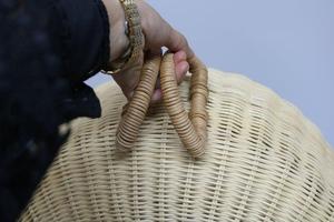 เตียงสัตว์เลี้ยงหวายอเมซอนผ้าทอบ้านสุนัขและแมวพร้อมที่จับอุปกรณ์ตกแต่งบ้านแบบแข็งสำหรับสัตว์เลี้ยงจากเวียดนาม2023 - Product Image 6