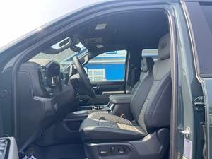 Chevrolet Silverado 2500 HD ZR2 2025 Bien Cuidada - Product Image 2