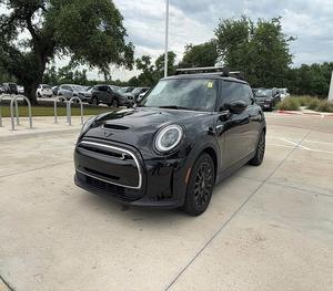 USADO, Volante a la Derecha/Izquierda, 2022, MI_NISS Har_dtooop, 2 Puertas, Hecho en Francia - Product Image 1