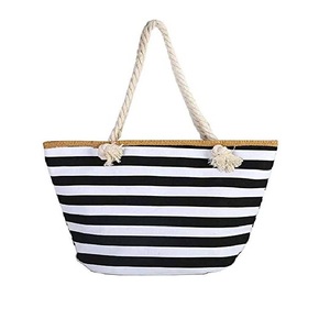 Bolsas de algodón orgánico 100% con raya de línea en blanco y negro, con asa de cuerda, tamaño de logotipo personalizado, recicladas, certificado GOTS, para chicas y mujeres - Product Image 1