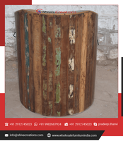 Ensemble de canapés-lits en bois recyclé élégant, confortable et durable, charme rustique, écologique, pour la maison, l'hôtel, les coins, les appartements