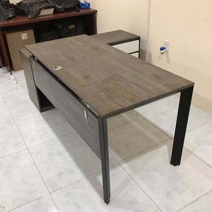 โต๊ะทำงานผู้บริหาร Trian System ขนาด 160x140 ซม. ดีไซน์ร่วมสมัย ขาเหล็กทรงสามเหลี่ยม สำหรับใช้ในสำนักงานหรือที่บ้าน รุ่น HBTA020 - Product Image 4