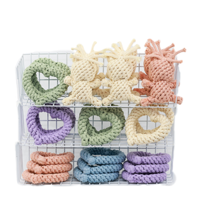 Collection Sweetheart Macarons & Bear Hugs Jouets interactifs et mouvants pour animaux de compagnie - Product Image 1