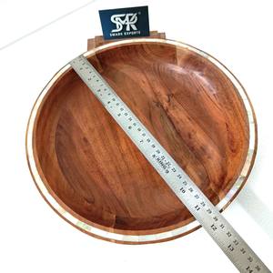 Plateau rond artisanal en bois avec incrustation de nacre pour la décoration de table, le service et le rangement - Product Image 4