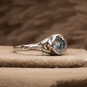 Anillo de compromiso de estilo solitario de diamante de corte redondo azul para mujer - Product Image 4