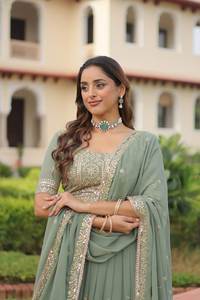 Commandez dès maintenant : Lehenga Choli de mariée de créateur en tissu Faux Georgette 2026 avec broderie de sequins et bordure en dentelle aux couleurs vives, pour femme, idéal pour les fêtes spéciales. - Product Image 3