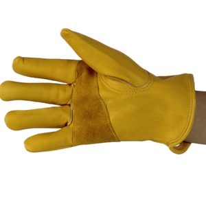 Gants de conduite en daim faits à la main élégants gants de moto avec une texture luxueuse sensation respirante et une utilisation quotidienne à la mode sur route - Product Image 3