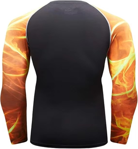 Rashguard à manches longues en tissu Spandex respirant et compressif pour la sublimation, idéal pour le MMA, avec logo personnalisé, indispensable pour la salle de sport - Product Image 3