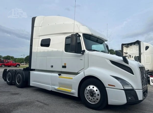 Camion semi-remorque avec couchette 2022 2020 2021 2024 OCCASION VOL_VO VNL64T760 Camion semi-remorque avec couchette - Product Image 2