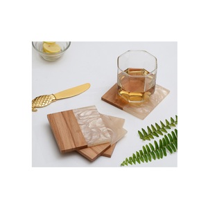 Dessous de verre en bois et en résine Terrazzo Sous-verres Ensemble de 4 Utilisation pour la maison Hôtel forme carrée couleur blanc cassé - Product Image 1