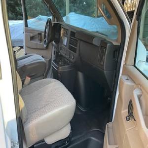 SUPER LIMPIO, CHEVROLET EXPRESS 3500 THOR MOTORCOACH DAYBREAK 2019, LISTO PARA ENVIAR - Product Image 6