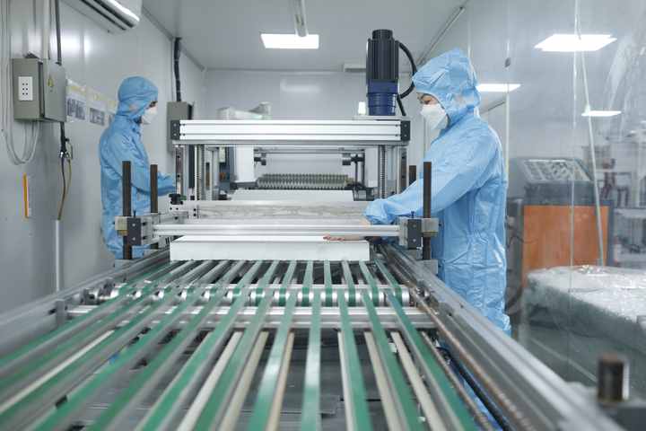 Best Price Ebraco Laminar Flow Hood 200kg Standard  ISO 9001 2015 Horizontal Clean Bench for Cleanroom Lab Medical Chemical