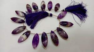 Briolette naturelle en forme de marquise d'améthyste biologique 11x25mm perles de pierres précieuses vendues par brin 8 pouces de long perles de grande qualité - Product Image 2