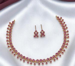 Ensemble de collier de créateur à la mode de meilleure qualité avec des pierres de finition mate avec des boucles d'oreilles pour une occasion spéciale pour les femmes - Product Image 3