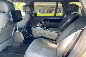 Range Rover P530 Autobiography 2024, Bajo Kilometraje, Caja de Cambios Automática, Volante a la Izquierda, Neumáticos R20, Estado Impecable - Product Image 4