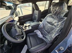 CASI NUEVO, COMO NUEVO Y A UN PRECIO ASEQUIBLE, T-Y CRUISER PRADO ADV 1ST EDITION 2.4T 2024 - Product Image 3