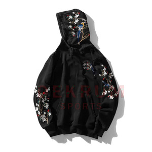 เสื้อฮู้ดปักลายสำหรับผู้หญิง ฤดูหนาว พร้อมโลโก้ด้านหน้า สีและโลโก้ปรับแต่งได้ ระบายอากาศได้ดี แขนยาว สไตล์สตรีทแวร์ - Product Image 1