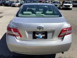 2011 Toyota Camry Le - Product Image 3