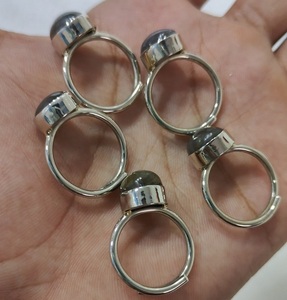 Bague de guérison en labradorite naturelle faite à la main en agate de Soha de super qualité pour l'intuition et la protection et les jawlellery des femmes en vente - Product Image 3