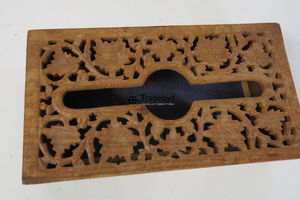 Caja de Pañuelos de Madera Rústica con Patrón Floral Tallado, Calidad Premium, Grabada a Mano, para Decoración de Casa de Campo, Tradebyd - Product Image 3