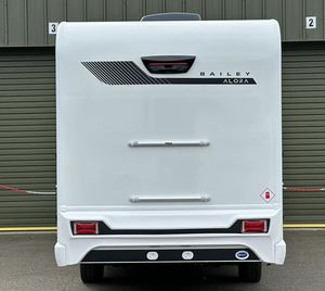 Autocaravanas de Lujo de Alta Calidad de Fábrica, Caravanas, Remolques de Viaje, Autocaravanas para Acampar, de Acero Inoxidable para 4-6 Personas, con Aire Acondicionado, 1500 kg - Product Image 2