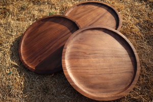 Crescent Crafts Plato de madera ecológico Elegancia duradera con encanto natural para experiencias gastronómicas con estilo por Crescent Crafts - Product Image 3