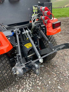 Tondeuse autoportée professionnelle Diesel Best BX231, bac de ramassage 1000 mm, 200 L, éjection arrière, design compact - Product Image 6