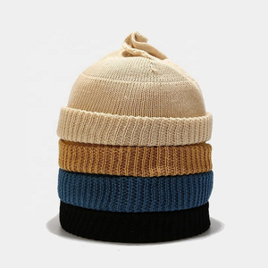 Gorros de Jacquard de invierno de nueva moda personalizados de alta calidad para mujer estilo impreso con logotipo característica de tela común - Product Image 2