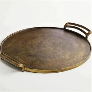 Plateau de service rond en métal sur mesure, design moderne en aluminium, durable et écologique pour la décoration de table de mariage et de Noël - Product Image 1