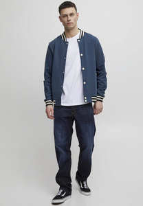 Chaqueta universitaria de lana con logotipo personalizado de nuevo diseño para hombre, tipo de cierre, bolsillos con botones, chaqueta universitaria de bombardero de béisbol Letterman - Product Image 3