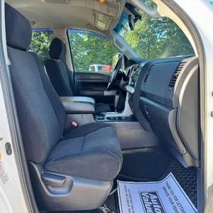 FAST DELIVERY 2022 for 4WD Truck DBL 4.6L V8 6-SPD at Left Steering Leather Seats Rear <b>Camera</b> - Product Image 2