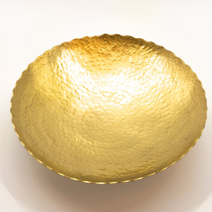 Plato de latón tradicional hecho a mano, bandeja de forma redonda martillada para decoración del hogar, hotel, restaurante, bar, utensilios de cocina, decoración de mesa 2023 - Product Image 1