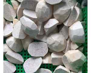 Taro congelé IQF fabriqué au Vietnam avec taille de dés uniforme et texture lisse Taro congelé idéal pour les boissons froides 99GD - Product Image 2