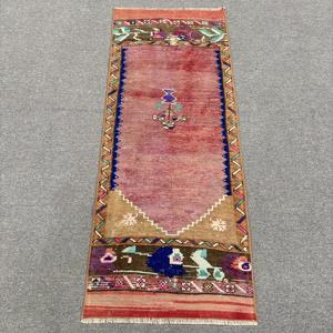 พรมตุรกีวินเทจ ขนาด 1.9x4.9 ฟุต (58x148 ซม.) พรมขนสัตว์ลายตารางสีแดง - Product Image 1