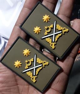 Patchs en caoutchouc tissés en PVC durables et élégants avec porte-clés logo brodé Accessoires de mode personnalisés pour toutes les occasions - Product Image 2