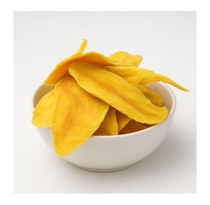 Sabrosas piezas de mango secadas al sol ideales para postre o consumo directo - Product Image 1