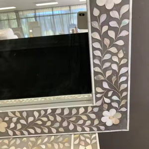 Espejo de Pared de Madera Natural Hecho a Mano con Incrustaciones de Hueso, Maravillosa Decoración para el Hogar - Product Image 2