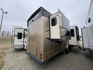 Se vende H-e-a-r-t-l-a-n-d L-a-n-d-m-a-r-k P-H-O-E-N-I-X usada del 2018 - Product Image 6