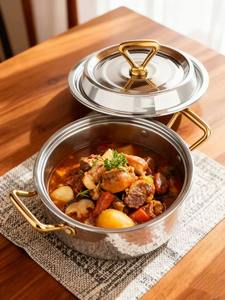 หม้ออบเคลือบเงินแบบขายส่ง ปรับแต่งได้ พร้อมฝาปิดเข้าชุด หูจับและปุ่มกดโลหะสีทอง ของขวัญขึ้นบ้านใหม่ - Product Image 3