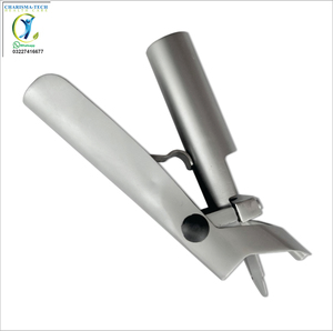 Outil de décapage de queue vétérinaire de haute qualité en acier inoxydable pour la gestion du bétail – Instrument vétérinaire - Product Image 3