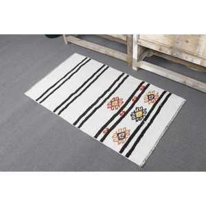 Tapis turc vintage 2,1 x 3,6 pieds, petit tapis, tapis en laine blanc et noir à bordures - Product Image 4