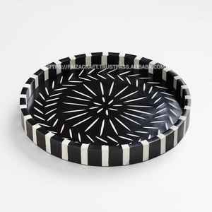 Plateaux de service en résine écologique faits à la main par Faizacraft, plateau décoratif en incrustation d'os - Product Image 1