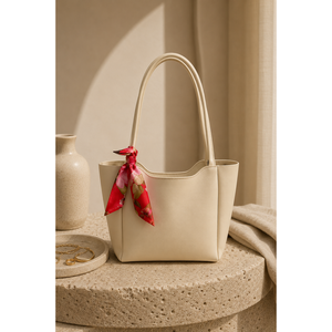 Sac à main et à bandoulière beige avec détail d'écharpe à motifs, en cuir imprimé et tissu de soie - Product Image 1