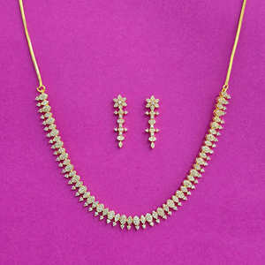 Conjunto de collar delicado CZ hecho a mano, joyería fina chapada en oro de la India, hecho de latón y aleación de zinc, cadena de hoja esmeralda de estilo bonito - Product Image 3