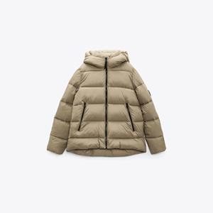 Vestes matelassées d'hiver de haute qualité fabriquées au Pakistan, design personnalisé, vente en gros, col montant pour hommes, logo sur le devant, style vintage - Product Image 1