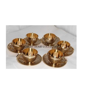 Tasses et soucoupes en laiton durable avec finition de haute qualité adaptées aux collections de service de thé et de café de luxe - Product Image 5
