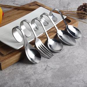 ชุดช้อนส้อมสแตนเลสทรงโค้งเล็ก ด้ามจับโค้งมน ผิวสีเงิน ทนทาน เหมาะสำหรับร้านกาแฟ ร้านอาหาร และโรงแรม - Product Image 6